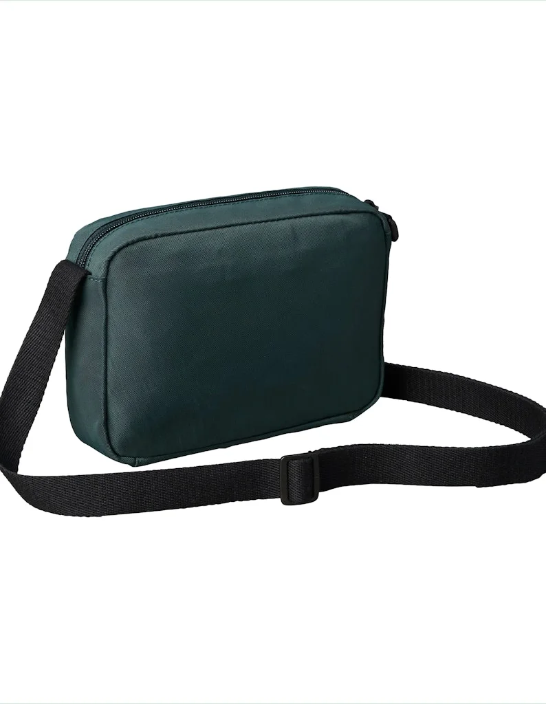 كالفن كلاين Bold Logo Nylon Camera Bag